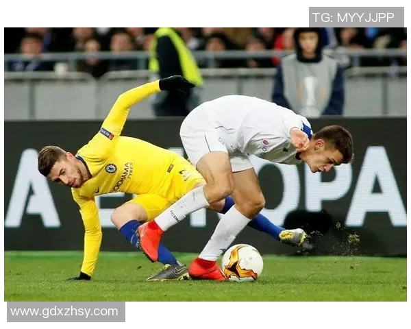 基辅迪纳摩与阿尔克马的激烈对决揭示足球战术的魅力与挑战